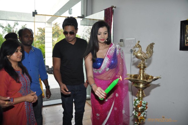 Shrujan Hand Embroidred Exhibition Launch Photos