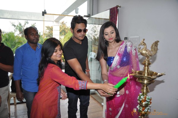 Shrujan Hand Embroidred Exhibition Launch Photos