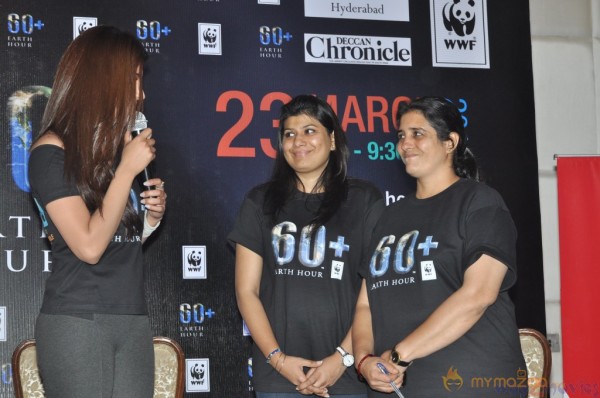 Shruti Hassan Pledges For Earth Hour Event  