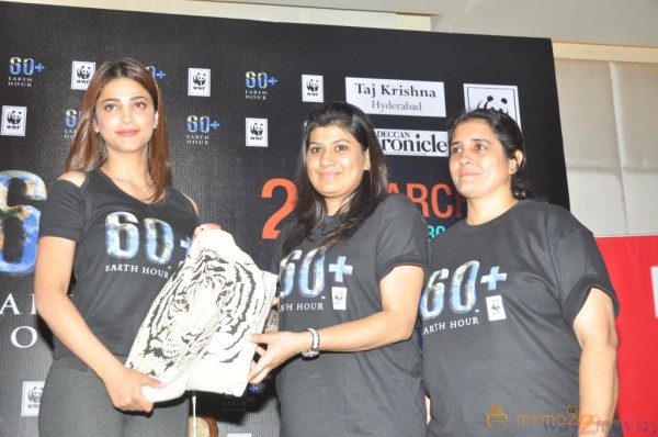 Shruti Hassan Pledges For Earth Hour Event  