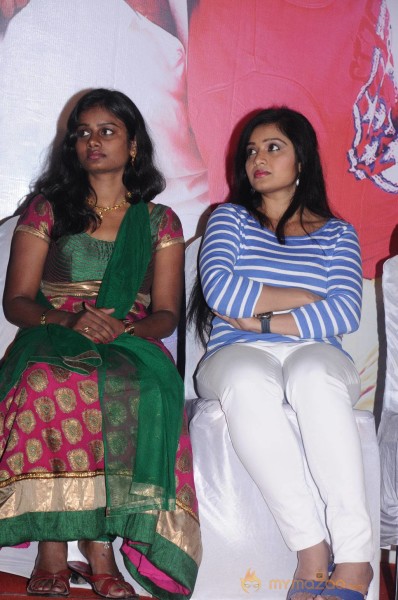 Snehavin Kadhalargal Press Meet Photos