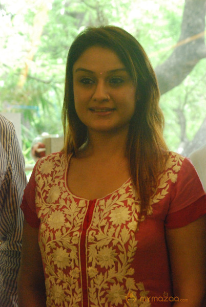 Sonia Agarwal Launch Musee Musical Piano Salon  