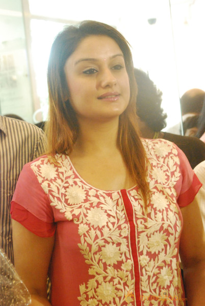 Sonia Agarwal Launch Musee Musical Piano Salon  