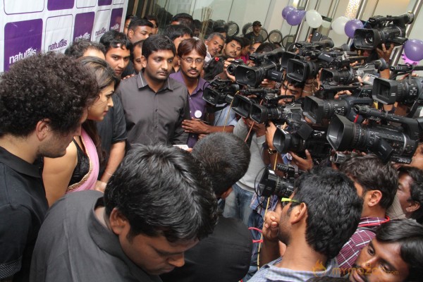 Sraddadas Naturals family HB salon Launched