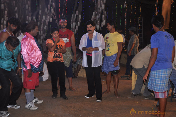 Sutta Pazham Sudatha Pazham Movie Onlocation Stills 