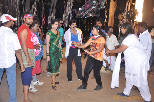 Sutta Pazham Sudatha Pazham Movie Onlocation Stills 