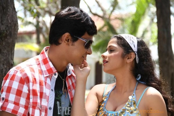 Sutta Pazham Sudatha Pazham Movie Stills