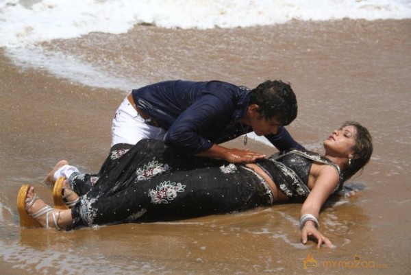 Sutta Pazham Sudatha Pazham Movie Stills