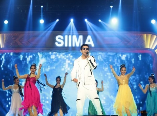 Tamil and Malayalam Film Industry SIIMA 2016 Awards Function Stills Day 2