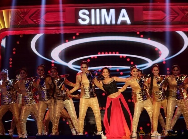 Tamil and Malayalam Film Industry SIIMA 2016 Awards Function Stills Day 2