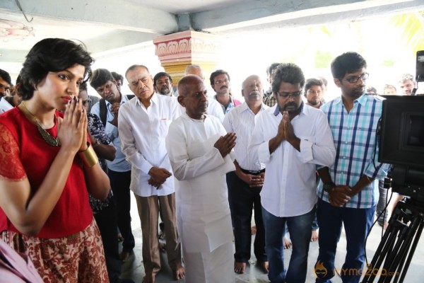 Tamil Movie dhanshika Raani Movie Pooja Stills