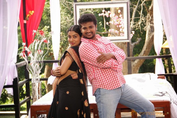 Thavani Kaatru Movie stills