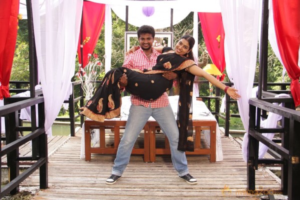 Thavani Kaatru Movie stills