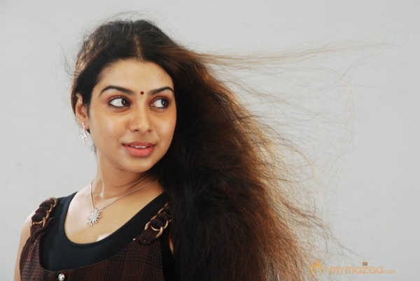 THAVANI KAATRU TAMIL MOVIE PICTURES