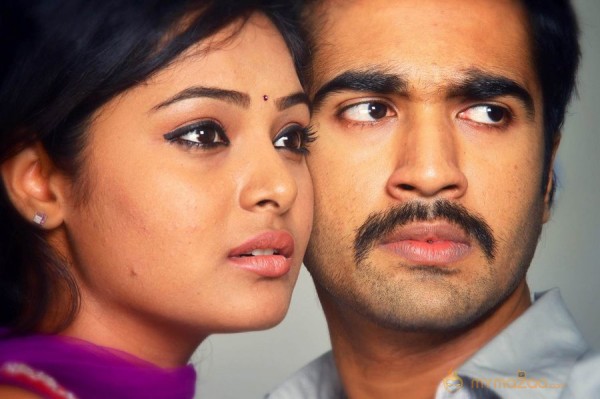 Thottal Thodarum Movie Photos