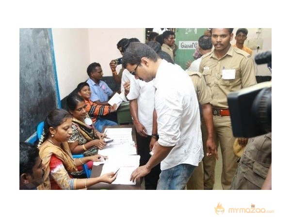 TN Election Celebrity Voting Pics 