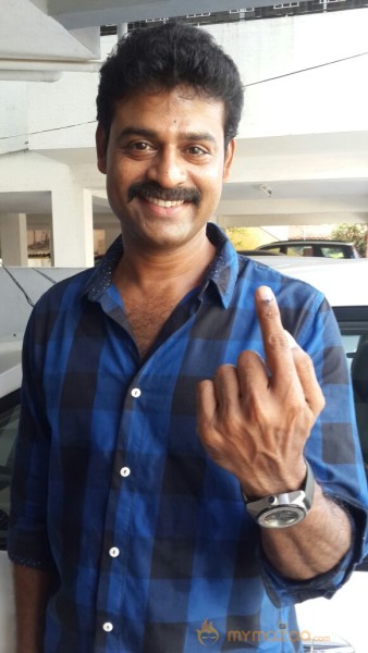 TN Election Celebrity Voting Pics 