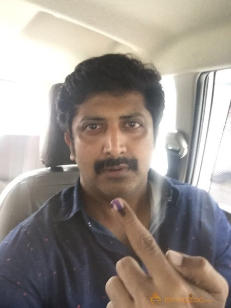 TN Election Celebrity Voting Pics 