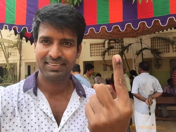 TN Election Celebrity Voting Pics 