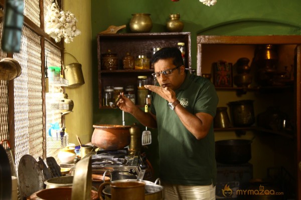 Un Samayal Arayil Movie Latest Stills