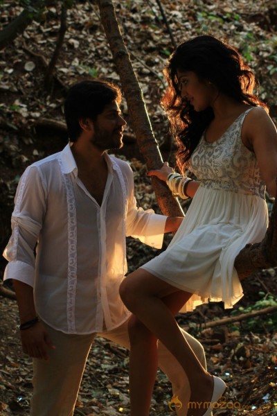 Un Samayal Arayil Movie Latest Stills