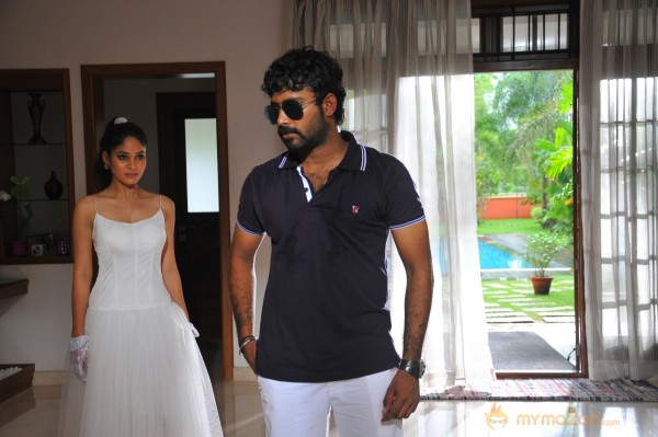 Vaarayo Vennilave Movie Latest Photos