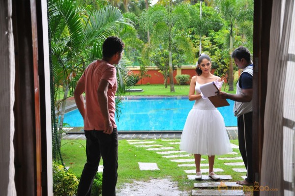 Vaarayo Vennilave Movie Latest Photos