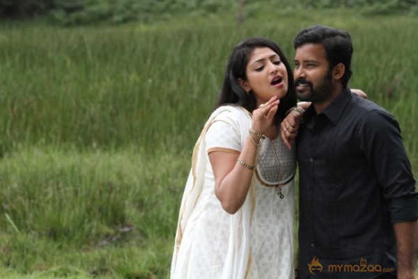 Vaarayo Vennilave Tamil Movie Stills