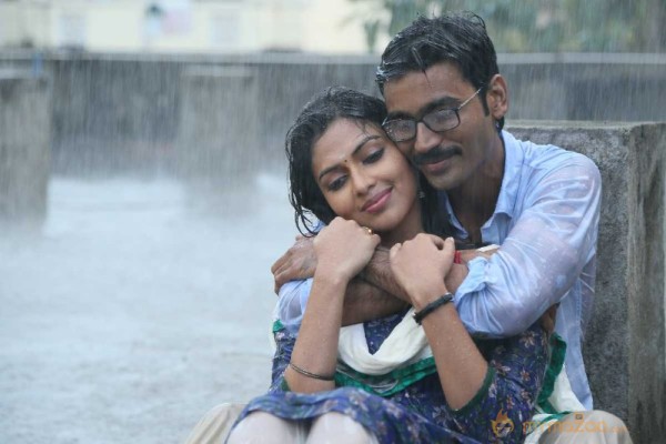 Velai Illa Pattadhari Movie Stills