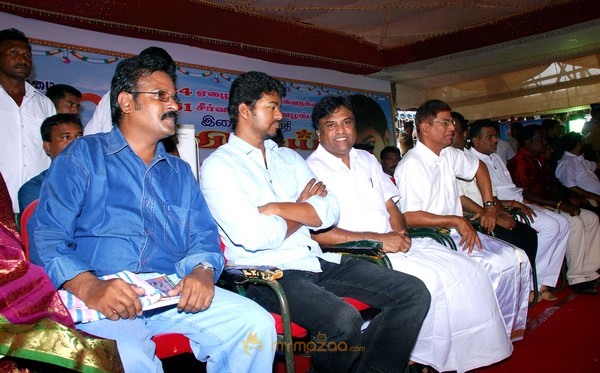 Vijay At Fans Wedding