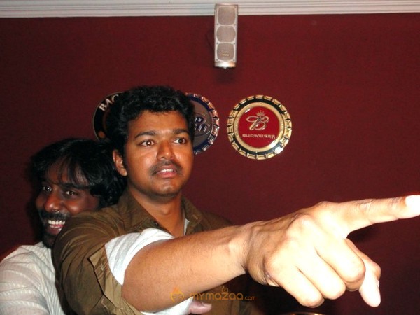 Vijay At Premji Amaran Birthday Bash