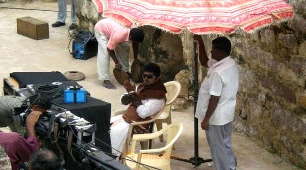 Vijay Velayutham  Location Stills