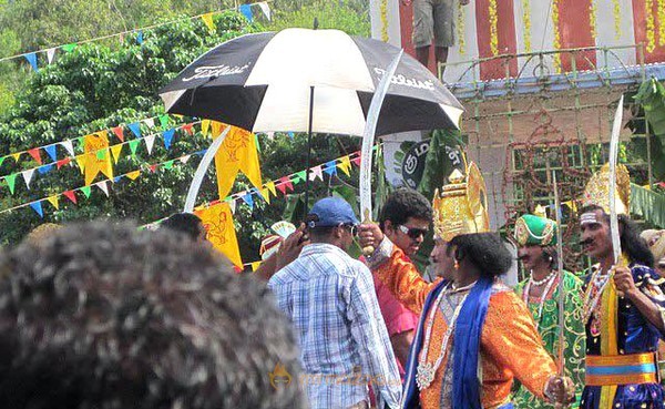 Vijay Velayutham  Location Stills