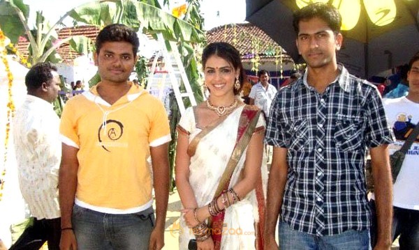 Vijay Velayutham  Location Stills