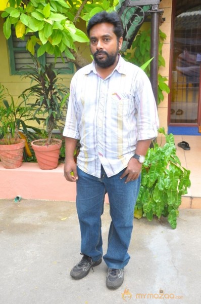 Yan Kadhal Puthithu Movie Interview Stills