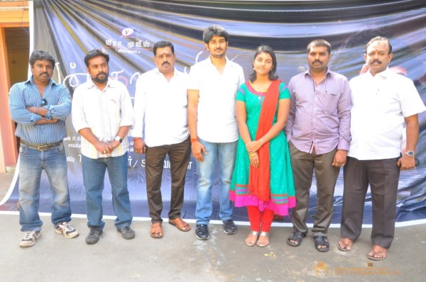 Yan Kadhal Puthithu Movie Interview Stills