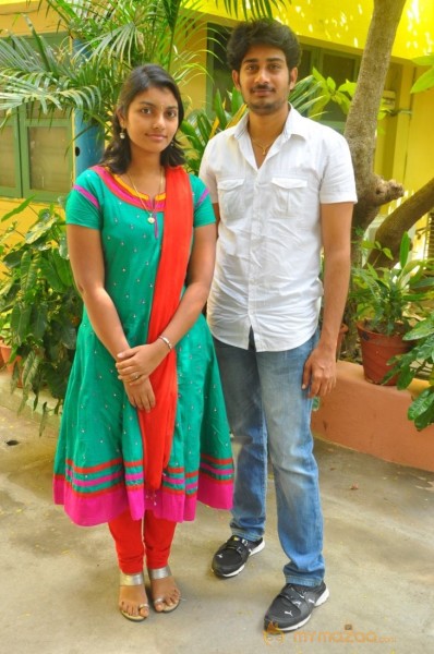 Yan Kadhal Puthithu Movie Interview Stills