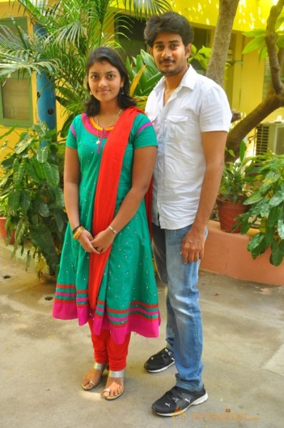 Yan Kadhal Puthithu Movie Interview Stills