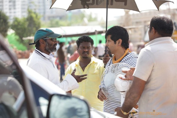 10 Endrathukulla Tamil Movie Working Stills