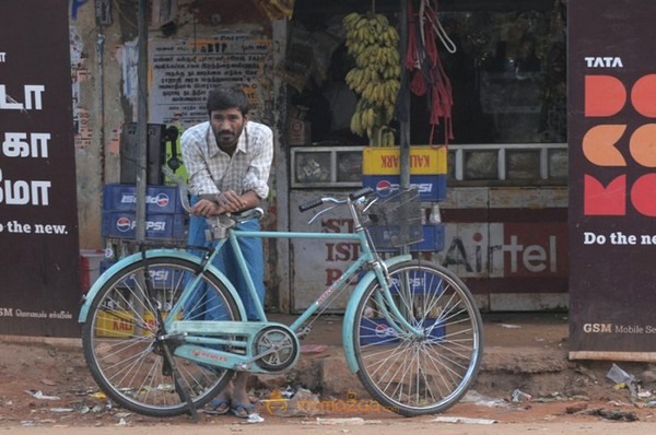 Aadukalam Latest Movie Stills