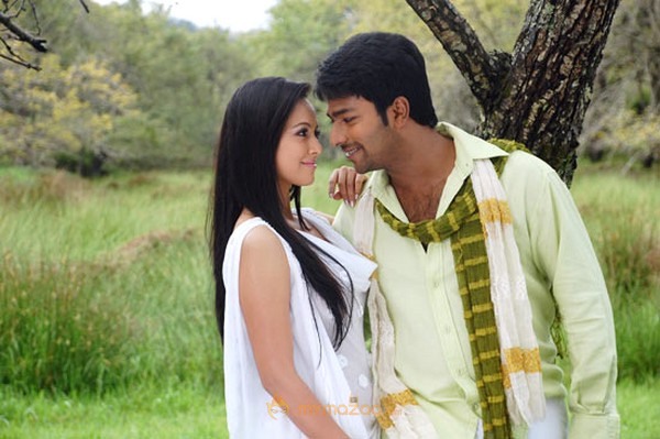 Aayiram Vilakku Movie Stills