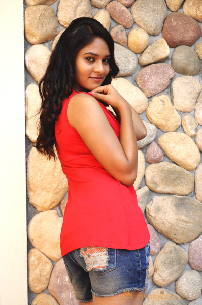 Adhu Vera Idhu Vera Movie Stills 