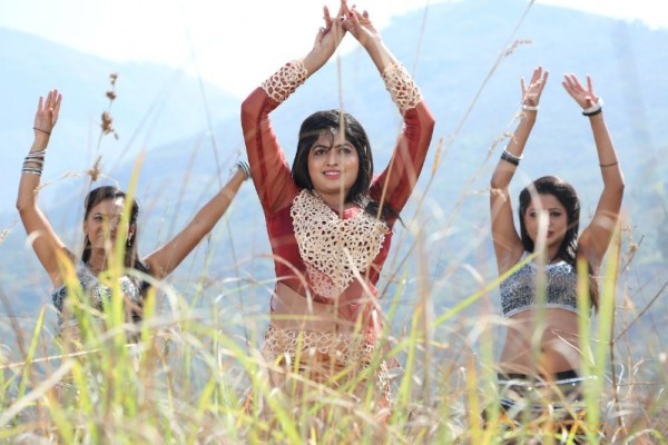 Adra Machan Visilu Movie Stills