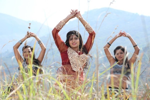 Adra Machan Visilu Movie Stills