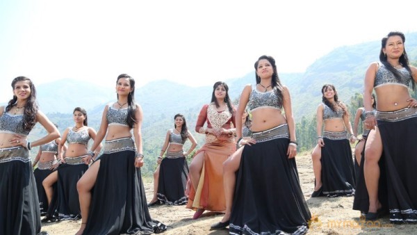 Adra Machan Visilu Movie Stills