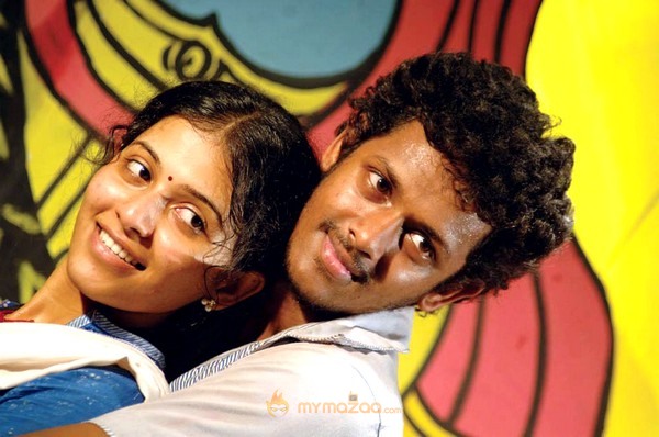 Angadi Theru movie stills