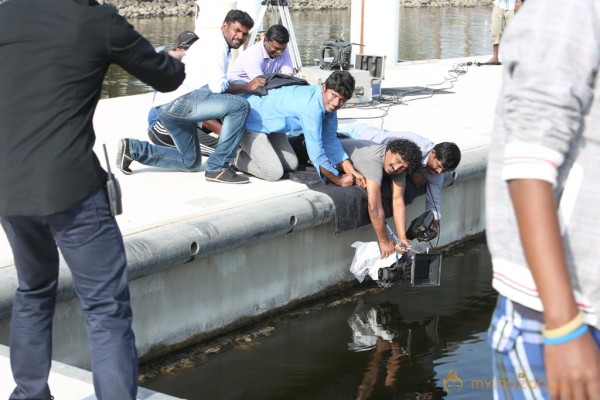 Arrambam Movie Working Stills 