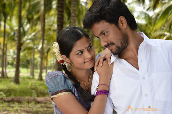 Dhanush 5aam Vaguppu Movie Stills  