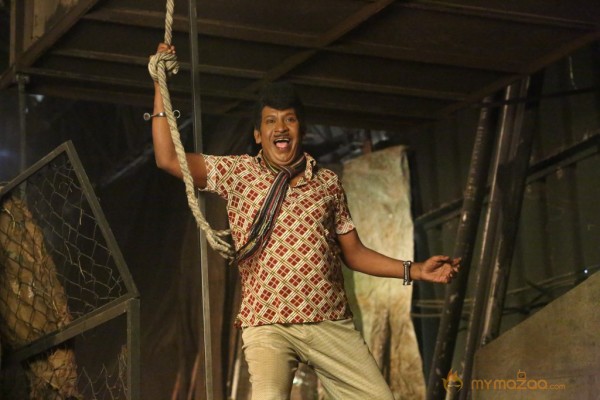 Eli Movie Heroin Sada Stills