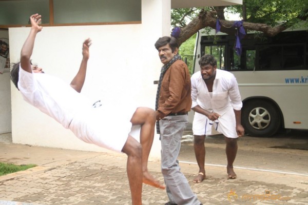 Enakku Veru Engum Kilaigal Kidaiyathu Movie Stills